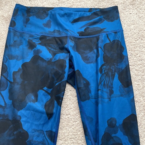 Lululemon Leggings Floral Print Low Waisted - Picture 3 of 4